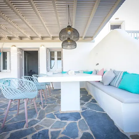 Ione * Mikrí Vígla