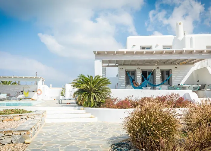 Ione Villa Mikrí Vígla